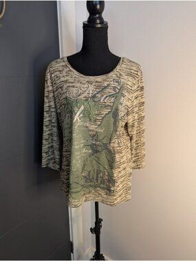 Gloria Vanderbilt Beige & Green NYC Graphic Top With Statue Of Liberty Print - L